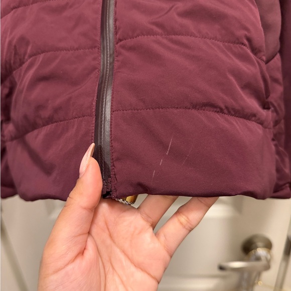Lululemon DOWN FOR IT ALL JACKET 700 Down PrimaLoft Hoodie 4
burgandy - Picture 6 of 15
